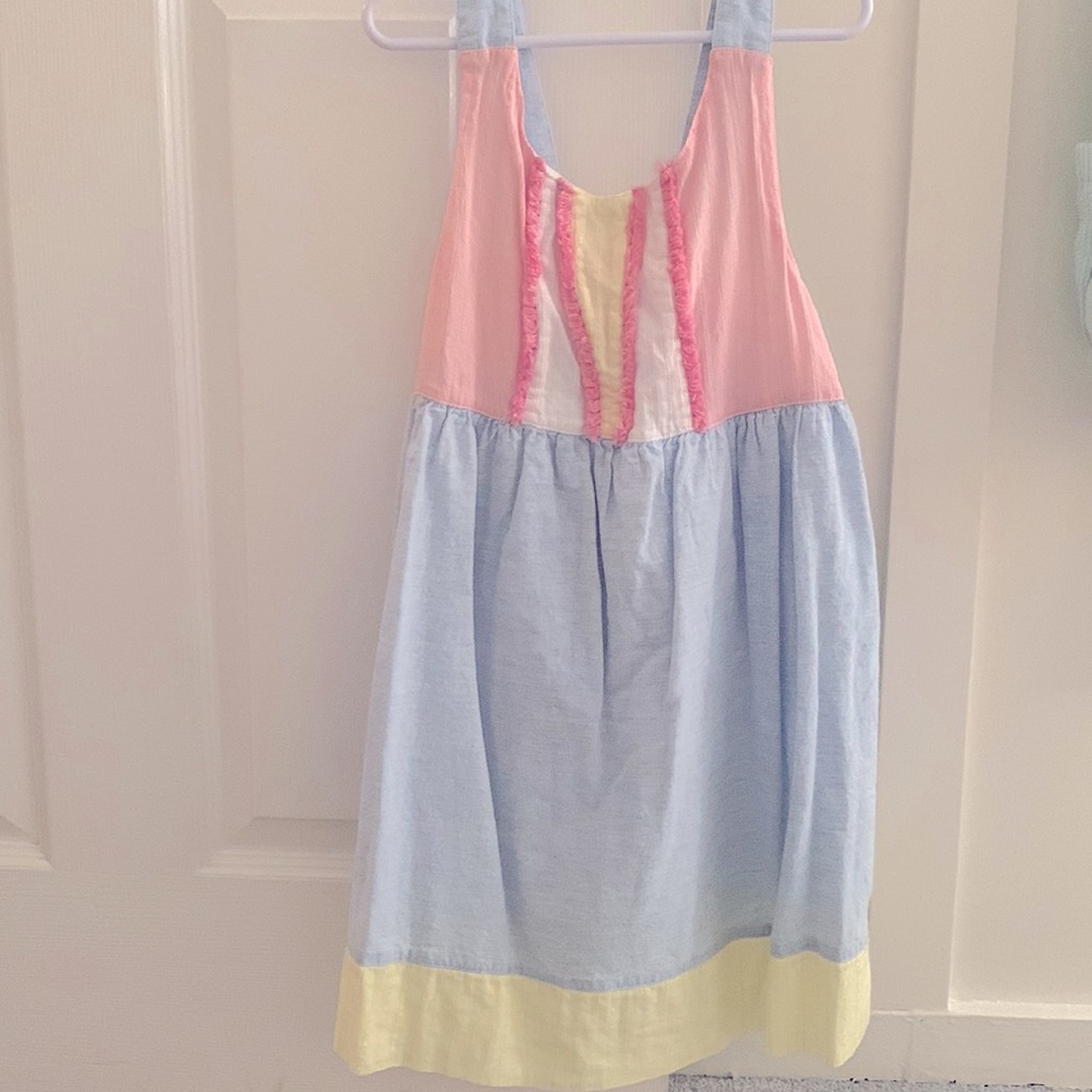 Adorable girls EGG dress ! Perfect for the spring & summer ❤️ size 10